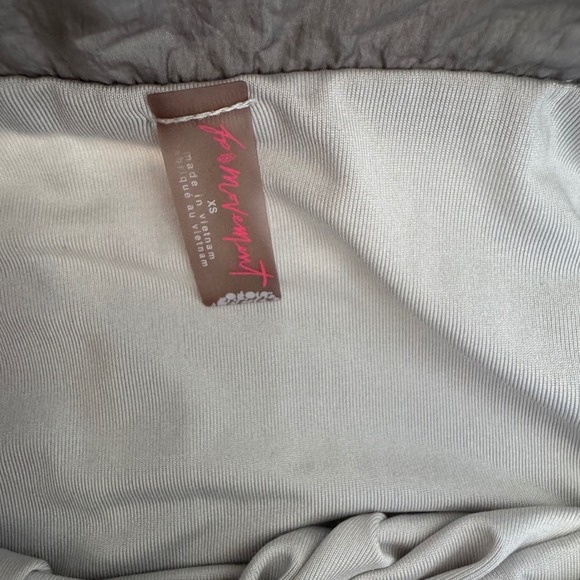 Free People Movement The Way Home Shorts Silver Dove Gray High Waist Dolphin XS - Picture 7 of 9